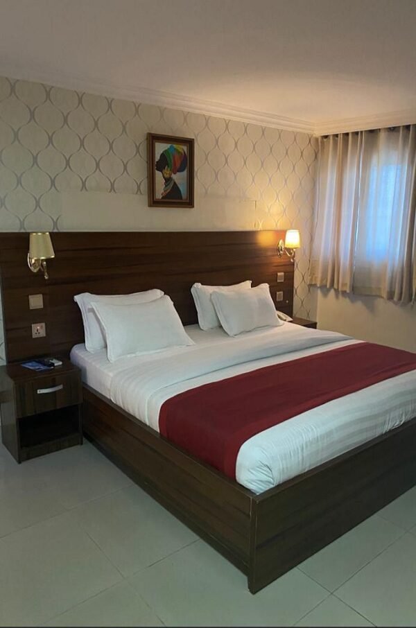 Deluxe King Room - Victoria Island